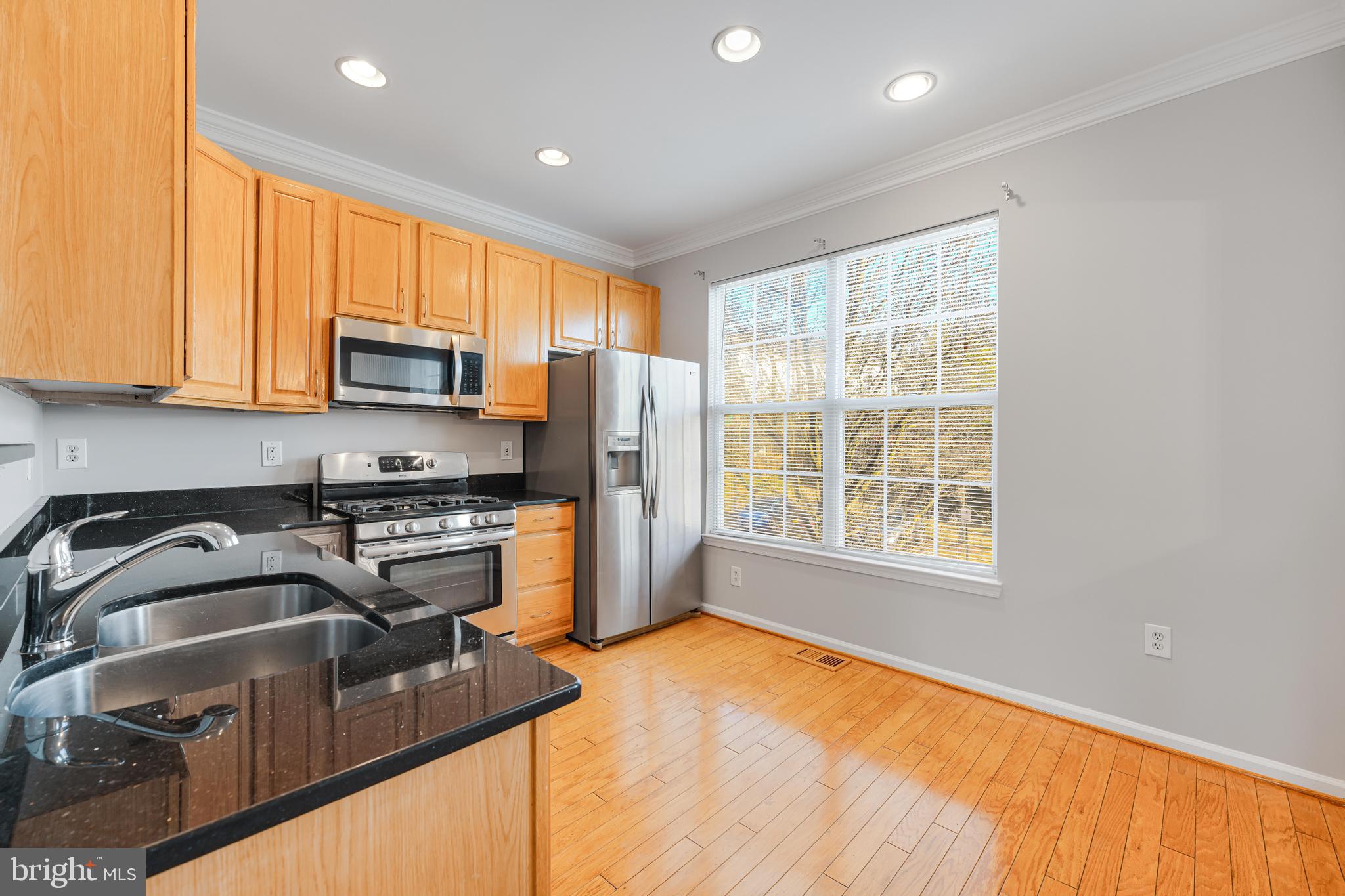 ASHBURN VILLAGE - Residential Lease