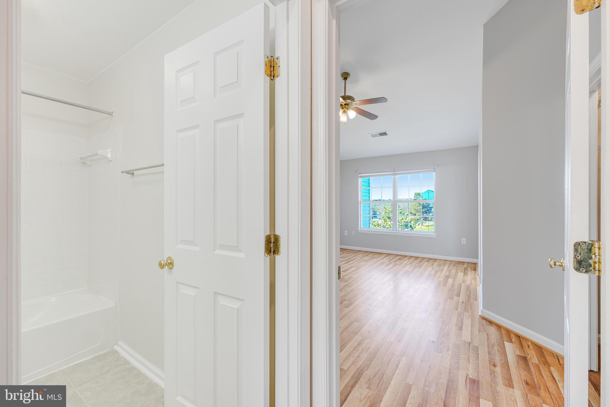 ASHBURN VILLAGE - Residential Lease