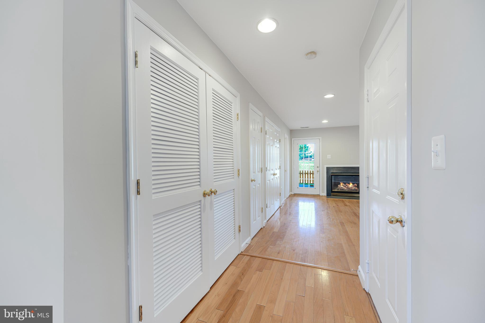 ASHBURN VILLAGE - Residential Lease