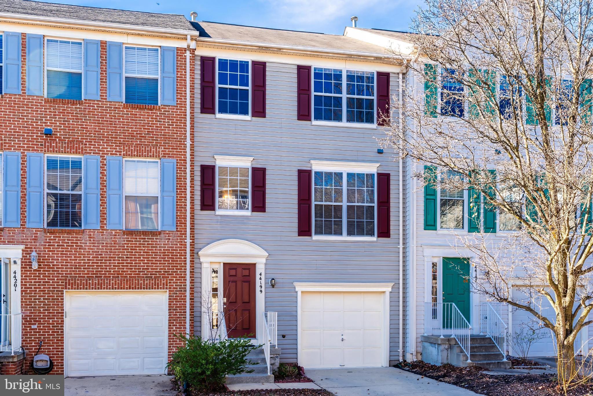 ASHBURN VILLAGE - Residential Lease