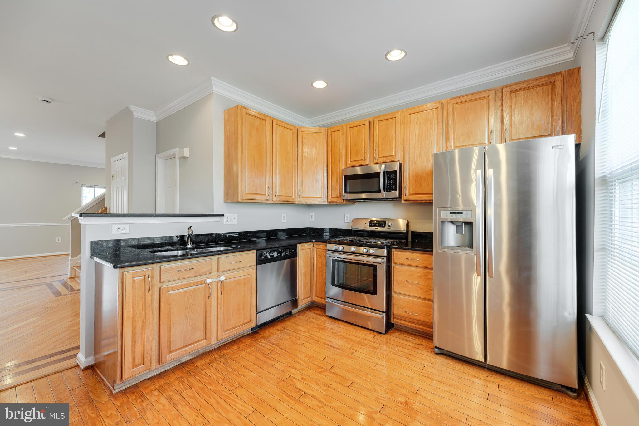 ASHBURN VILLAGE - Residential Lease