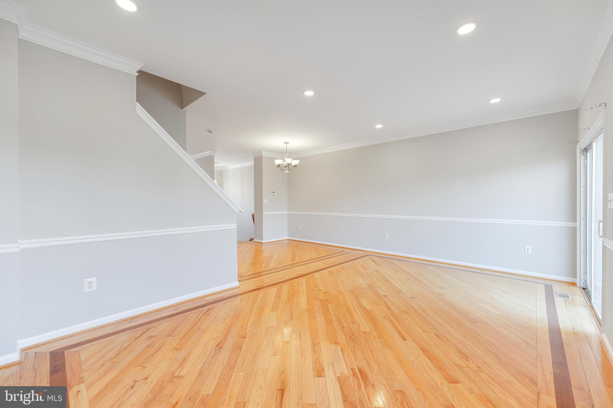 ASHBURN VILLAGE - Residential Lease