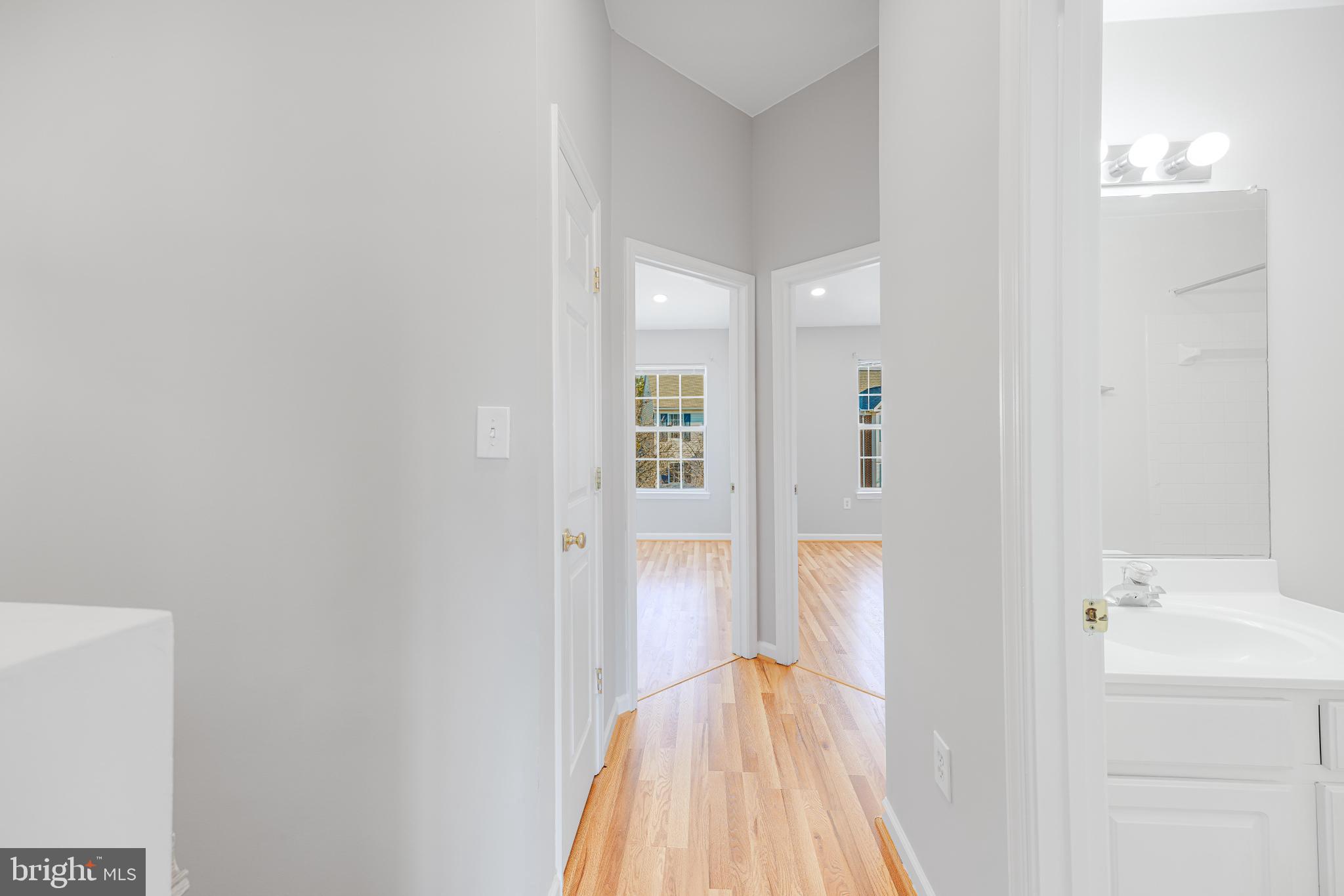 ASHBURN VILLAGE - Residential Lease