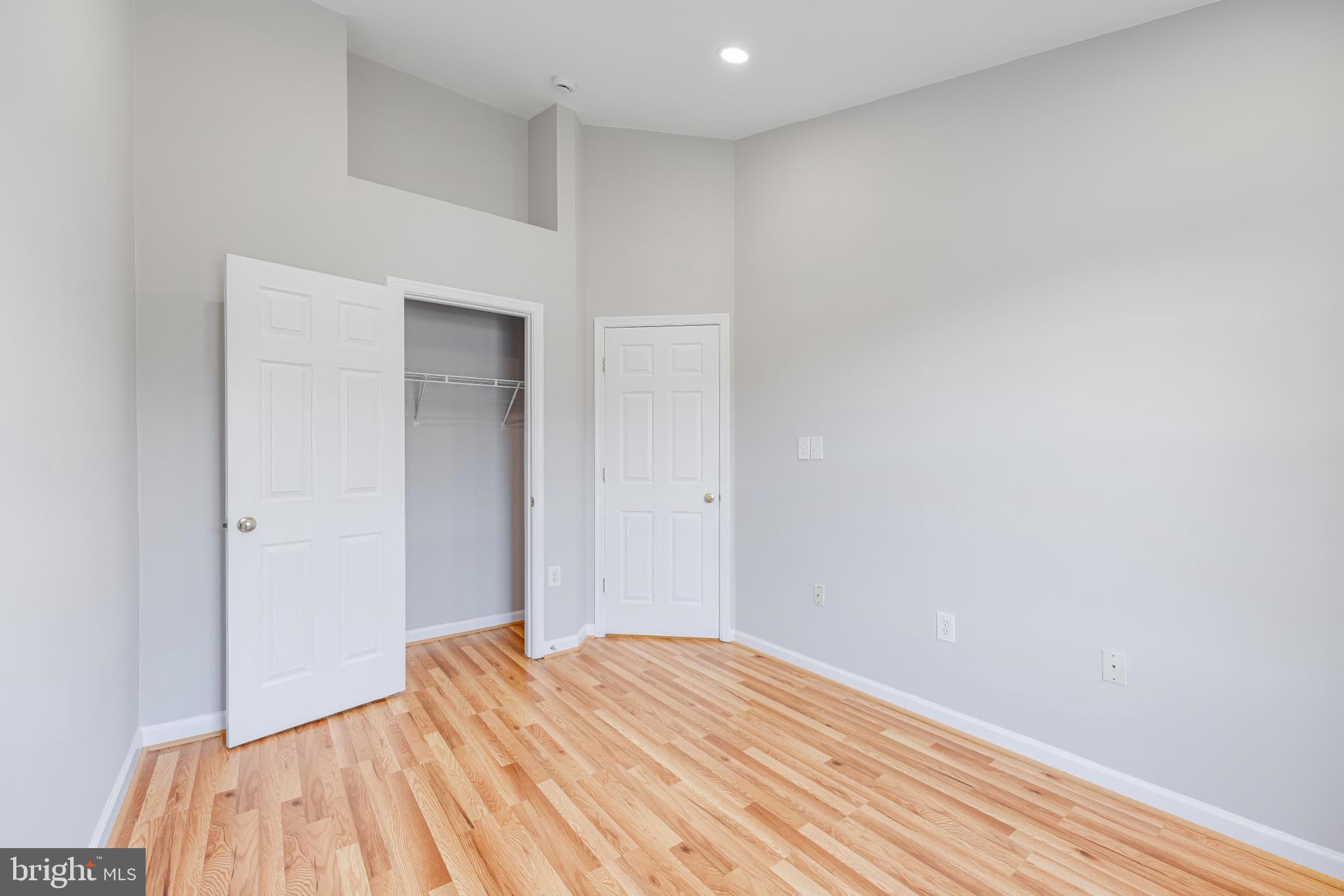 ASHBURN VILLAGE - Residential Lease