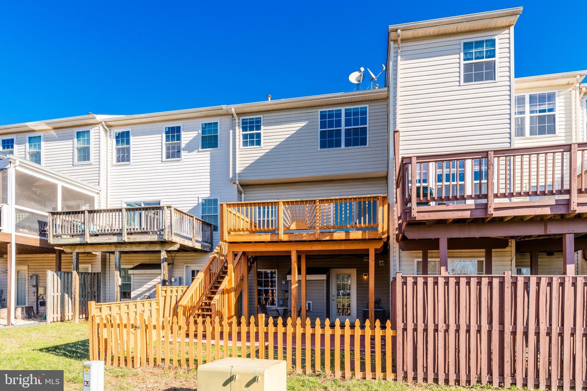 ASHBURN VILLAGE - Residential Lease