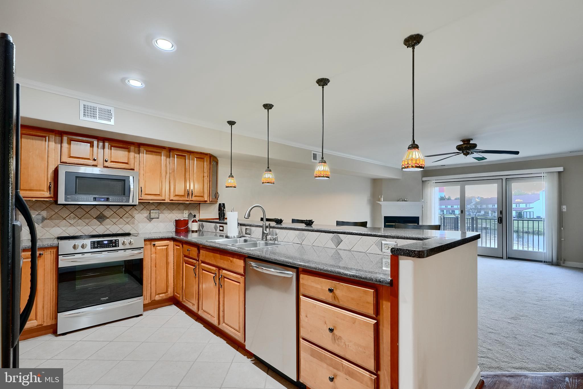 QUEENS LANDING - Residential