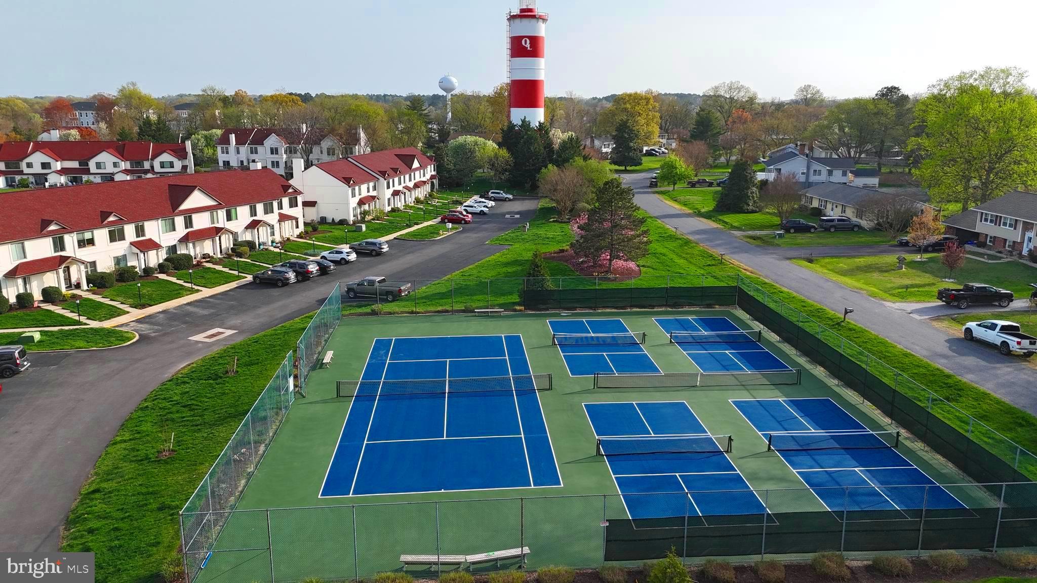 QUEENS LANDING - Residential