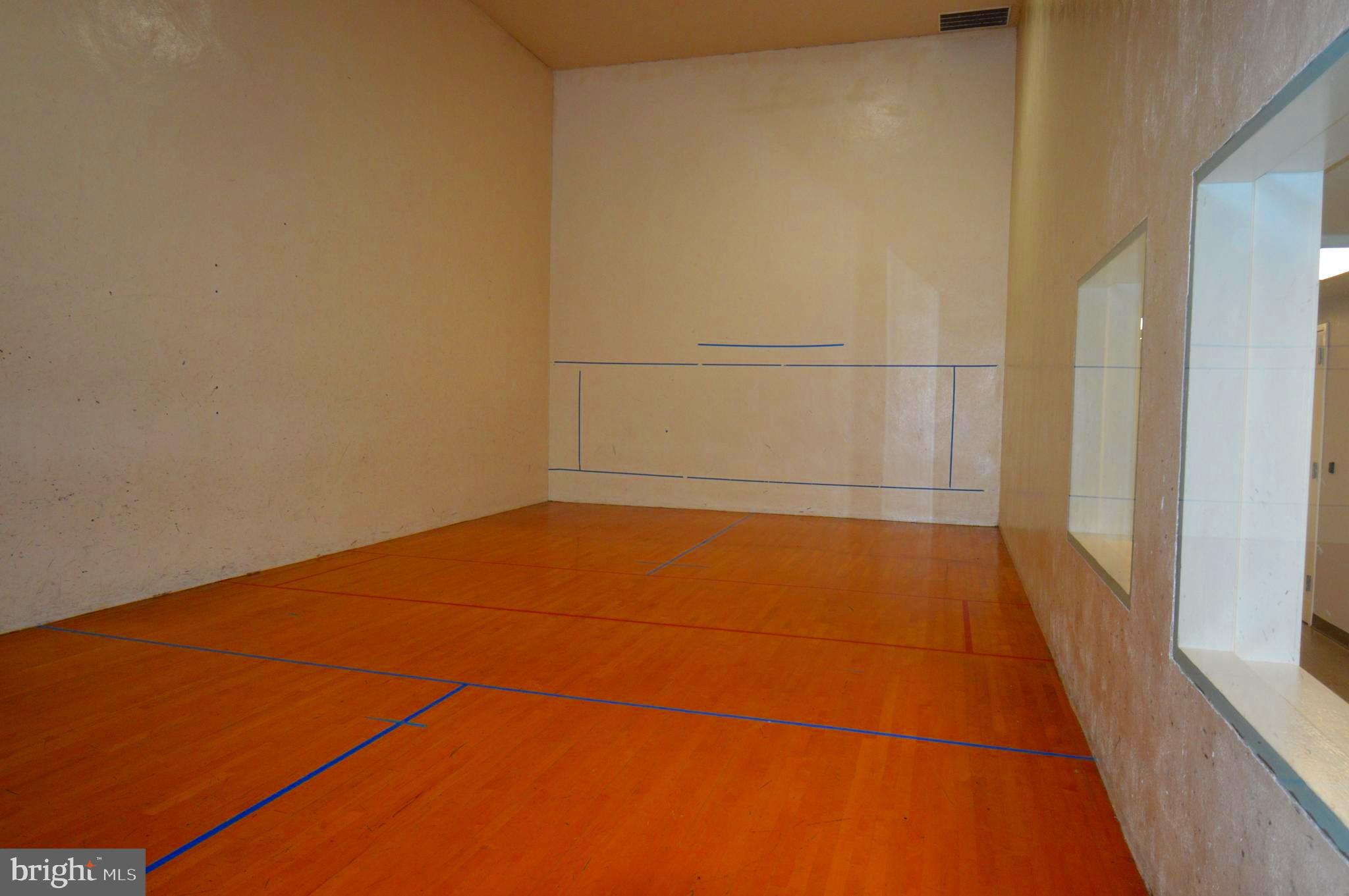 QUEENS LANDING - Residential