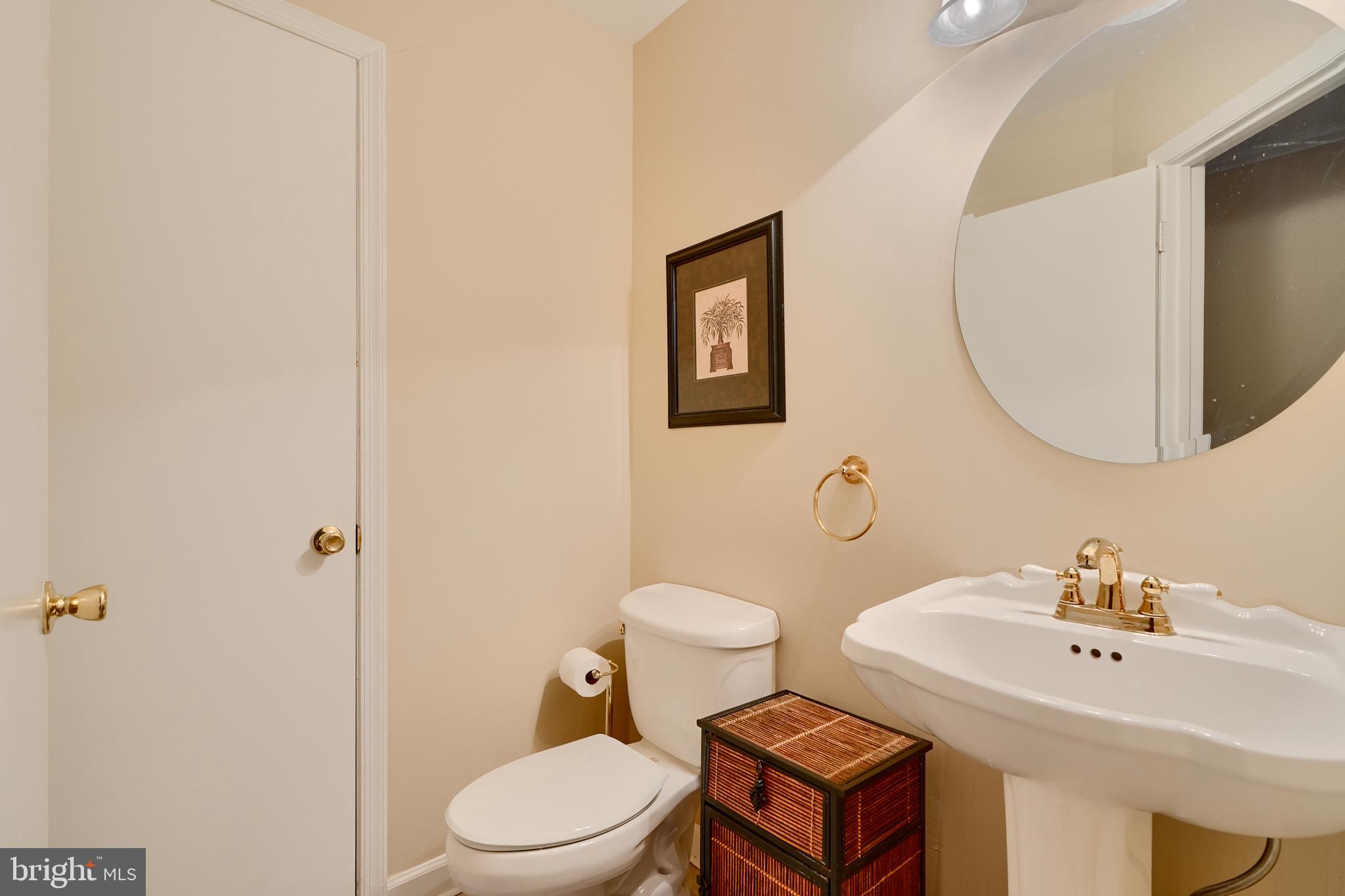 QUEENS LANDING - Residential