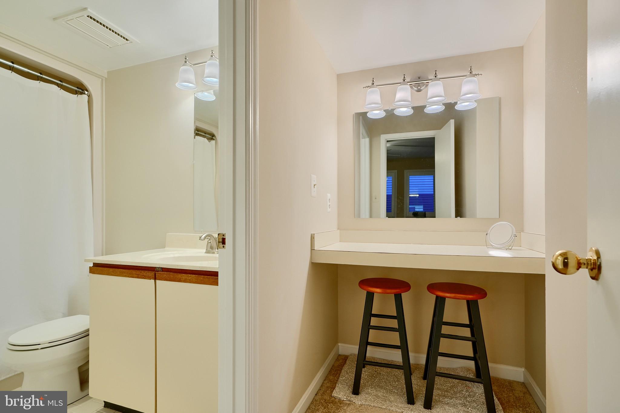 QUEENS LANDING - Residential