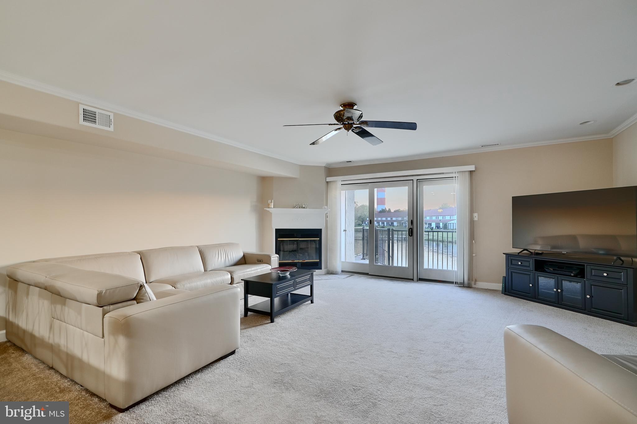 QUEENS LANDING - Residential