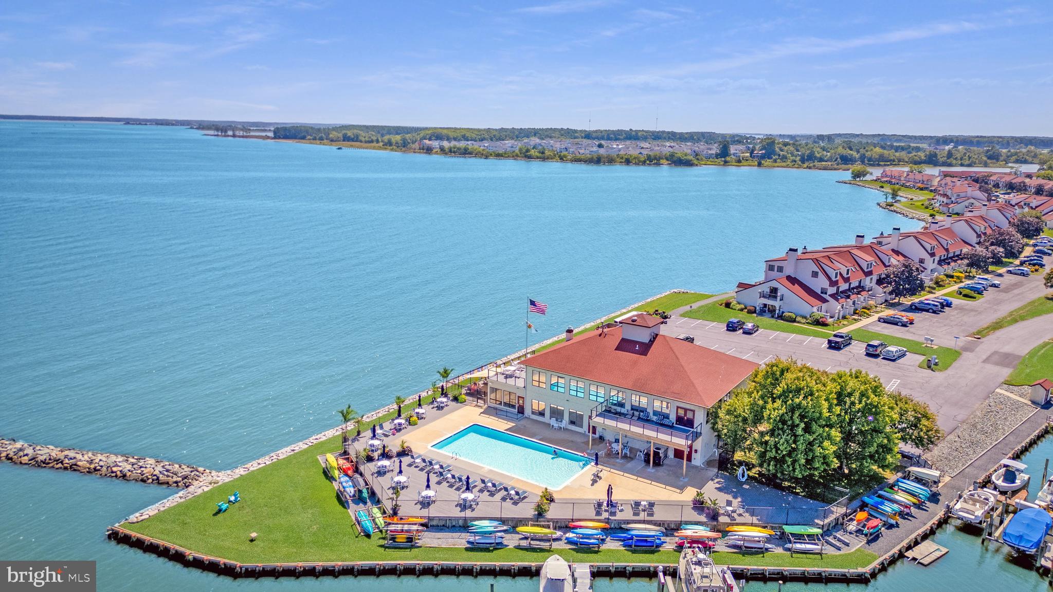 QUEENS LANDING - Residential