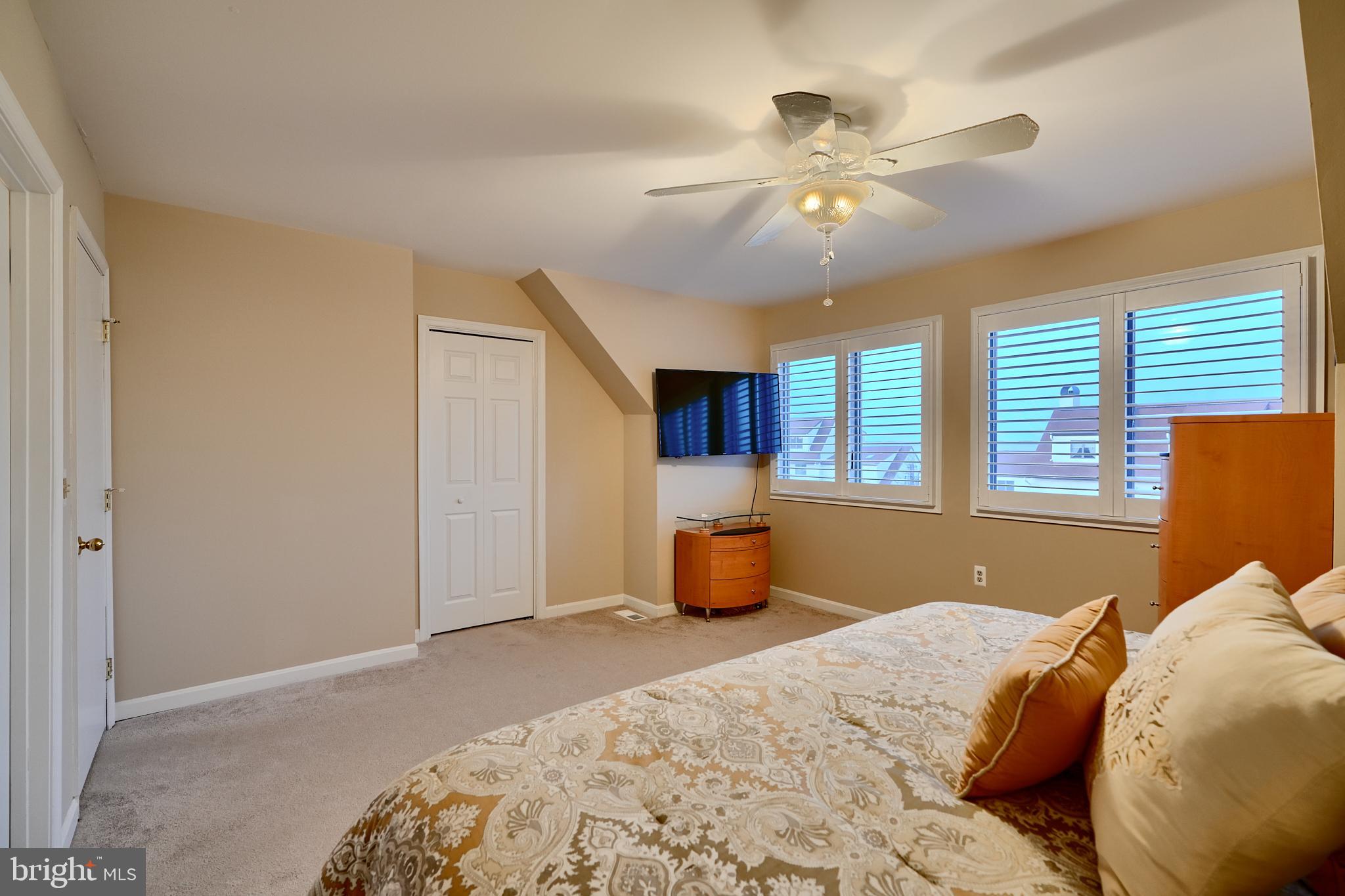 QUEENS LANDING - Residential