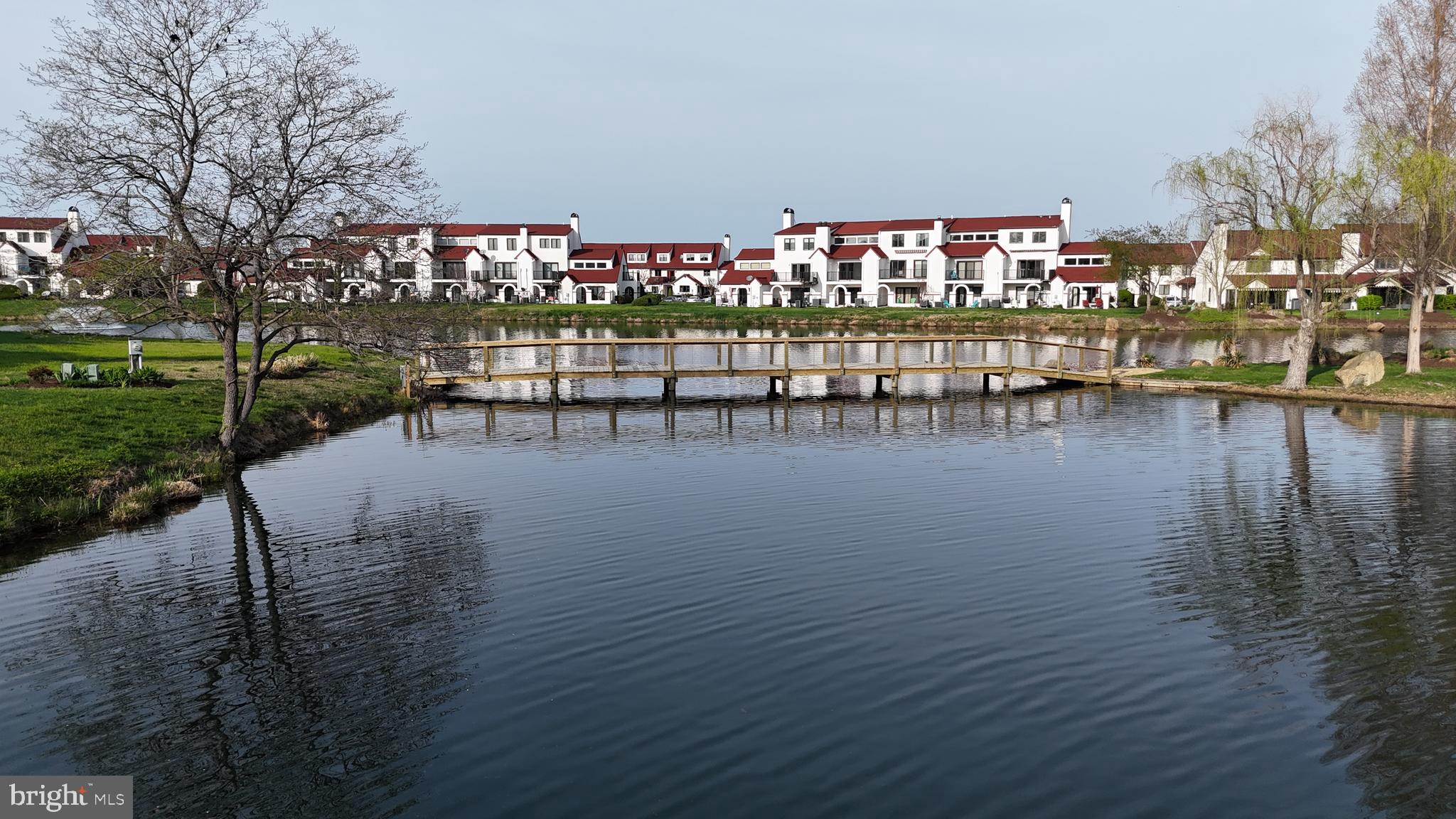 QUEENS LANDING - Residential