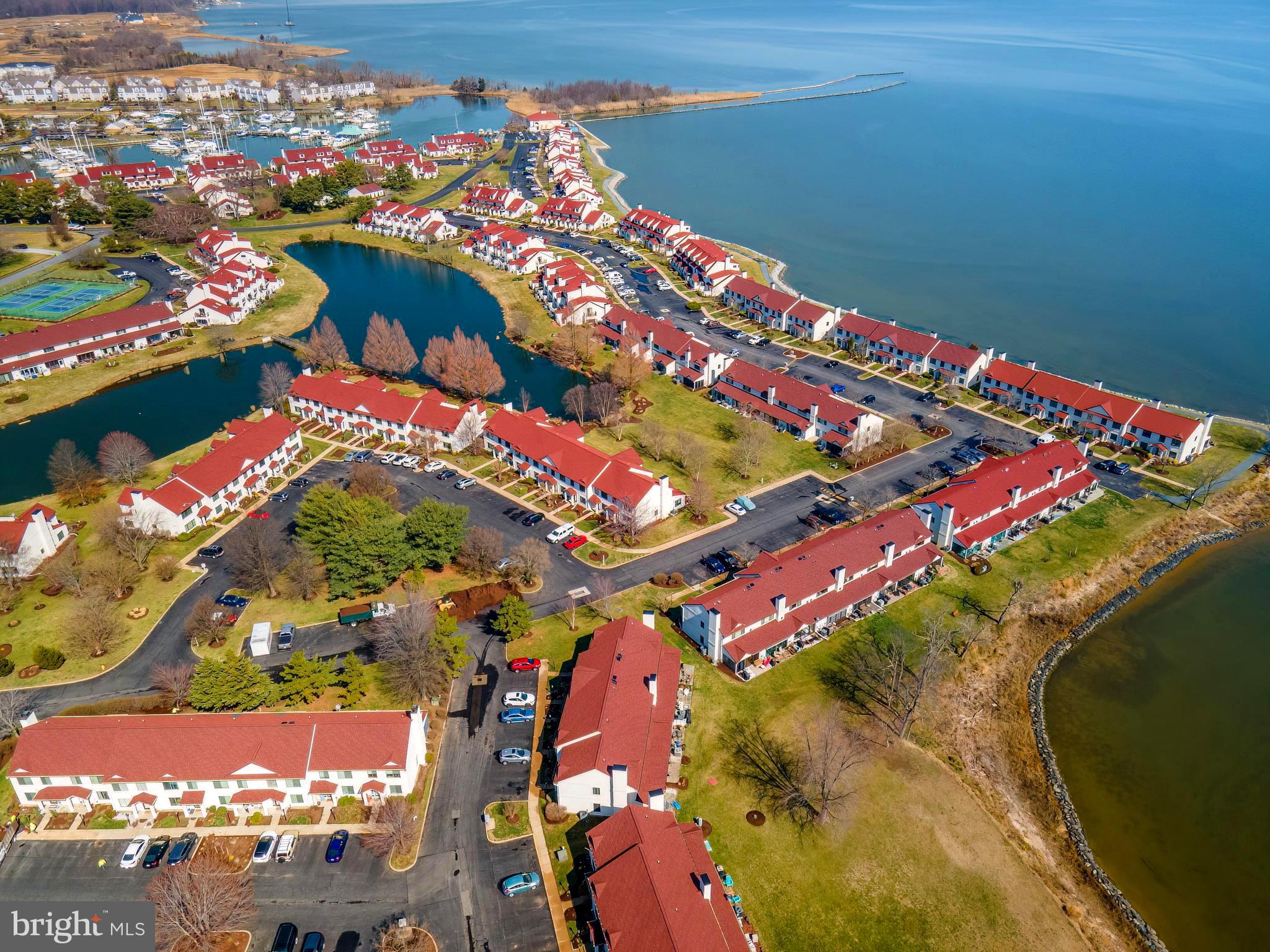 QUEENS LANDING - Residential