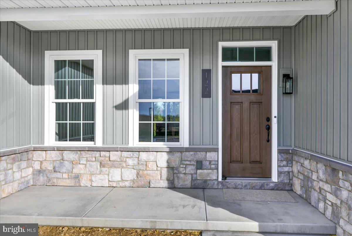 04 ROLLING MEADOW ROAD