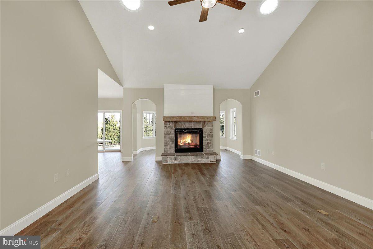 04 ROLLING MEADOW ROAD