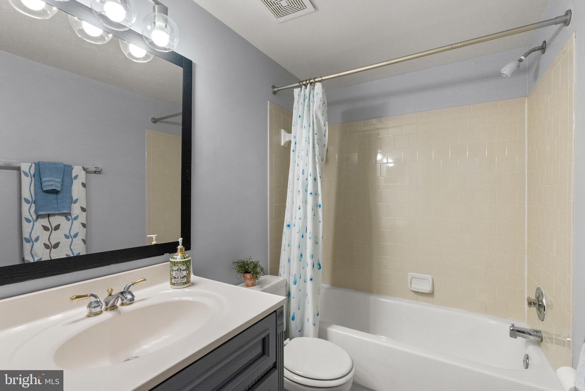 FAIR HILL - Residential