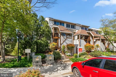 18260 Windsor Hill Drive Unit 401A, Olney, MD MLS: MDMC2170316