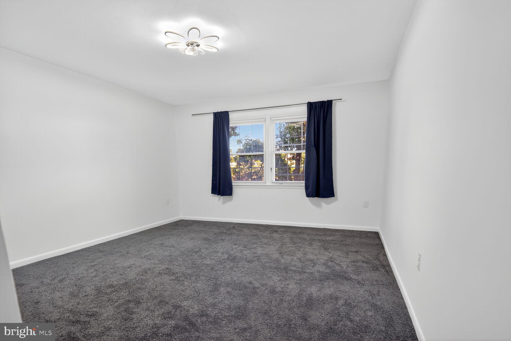 FOXCROFT COLONY - Residential Lease