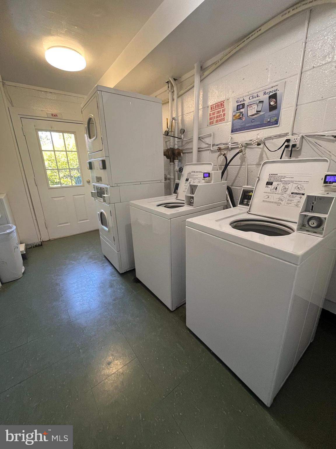 FOXCROFT COLONY - Residential Lease