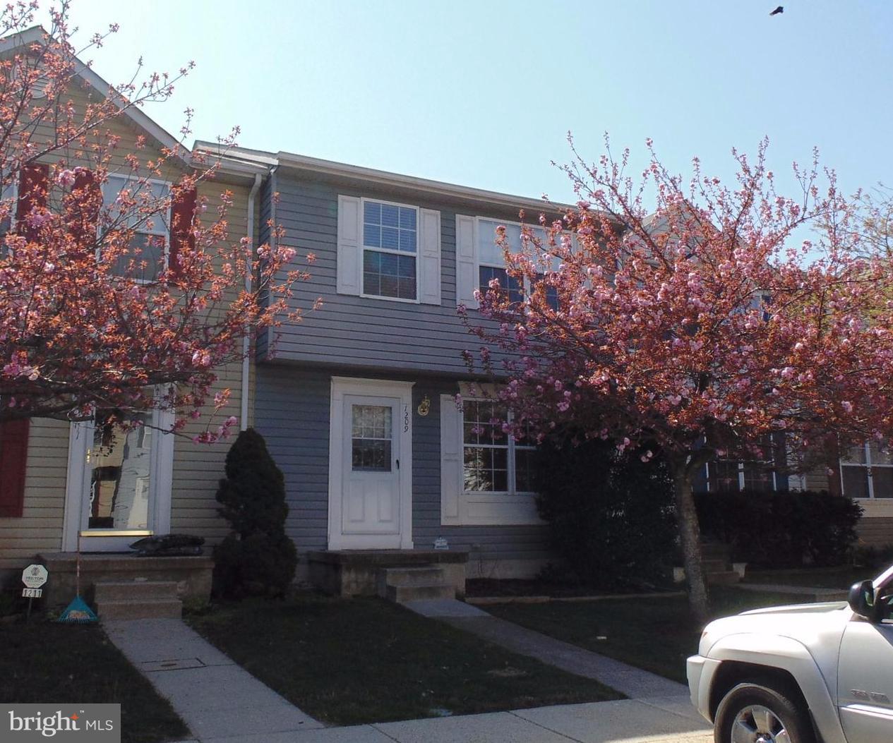 CASTINE - Residential Lease