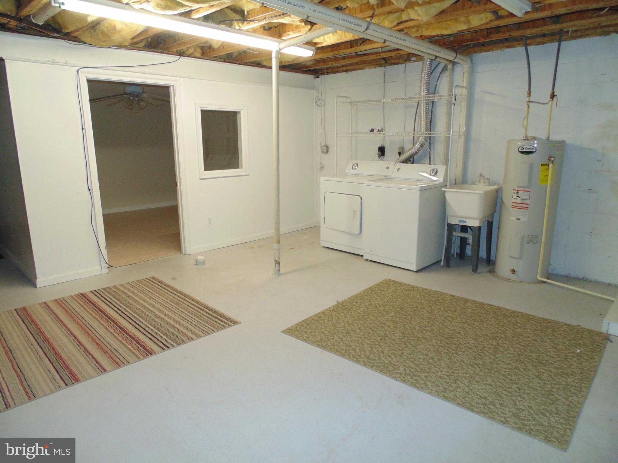 CASTINE - Residential Lease