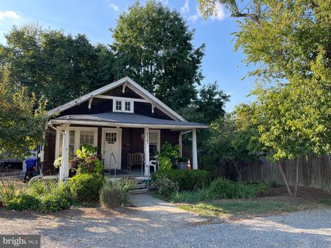 Photo of 10524 WARFIELD ST, KENSINGTON, MD 20895 (MLS # MDMC2110676) Photo of 10524 WARFIELD ST, KENSINGTON, MD 20895 (MLS # MDMC2110676)