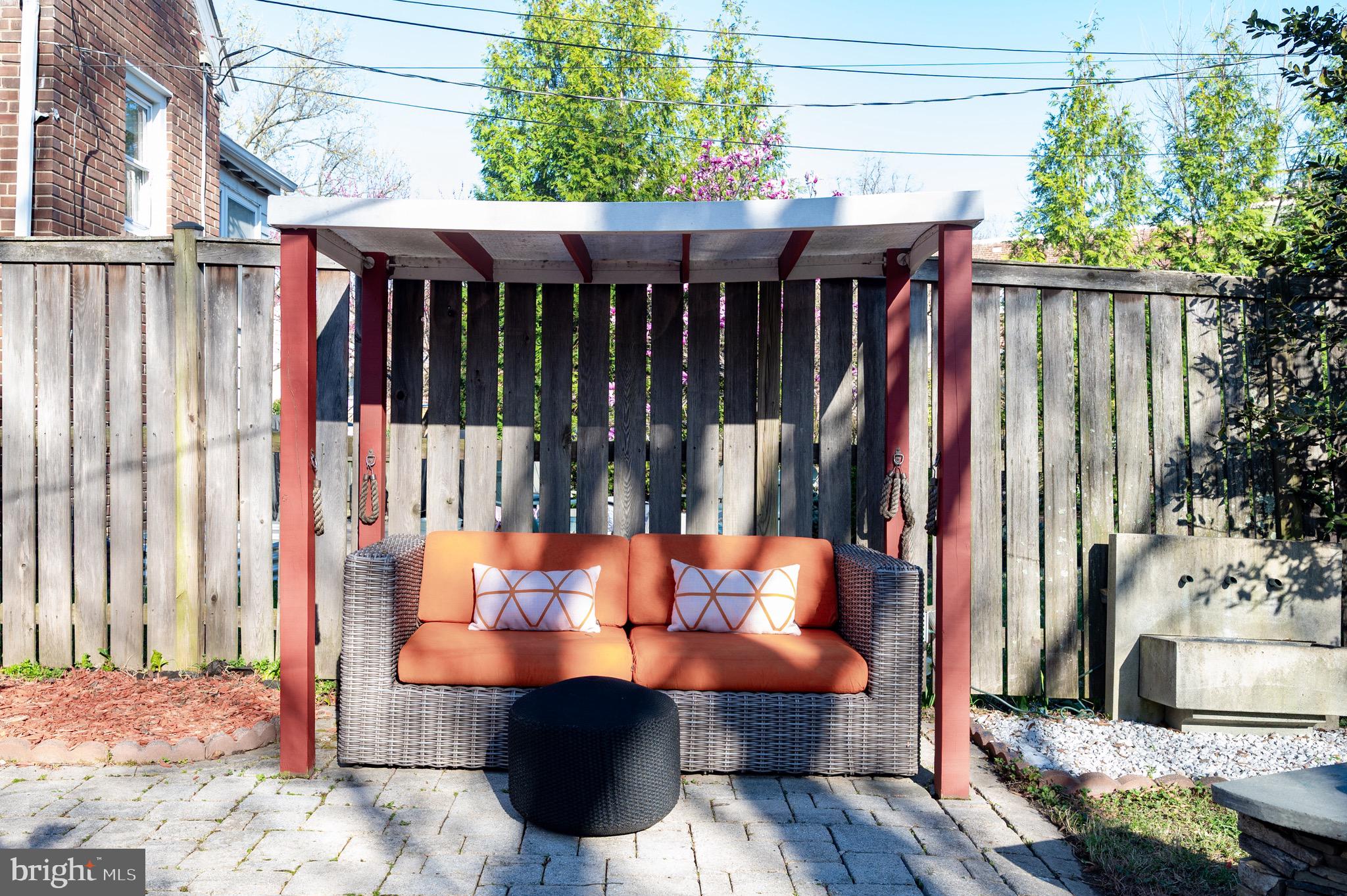 ROSEMONT PARK - Residential