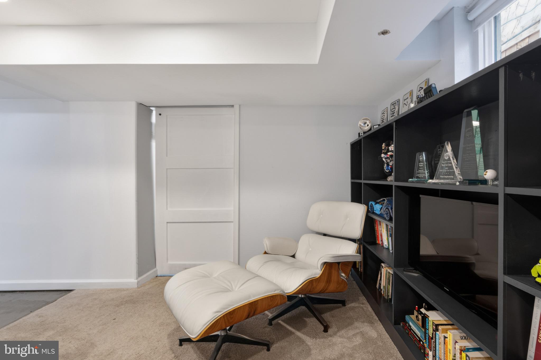 ROSEMONT PARK - Residential