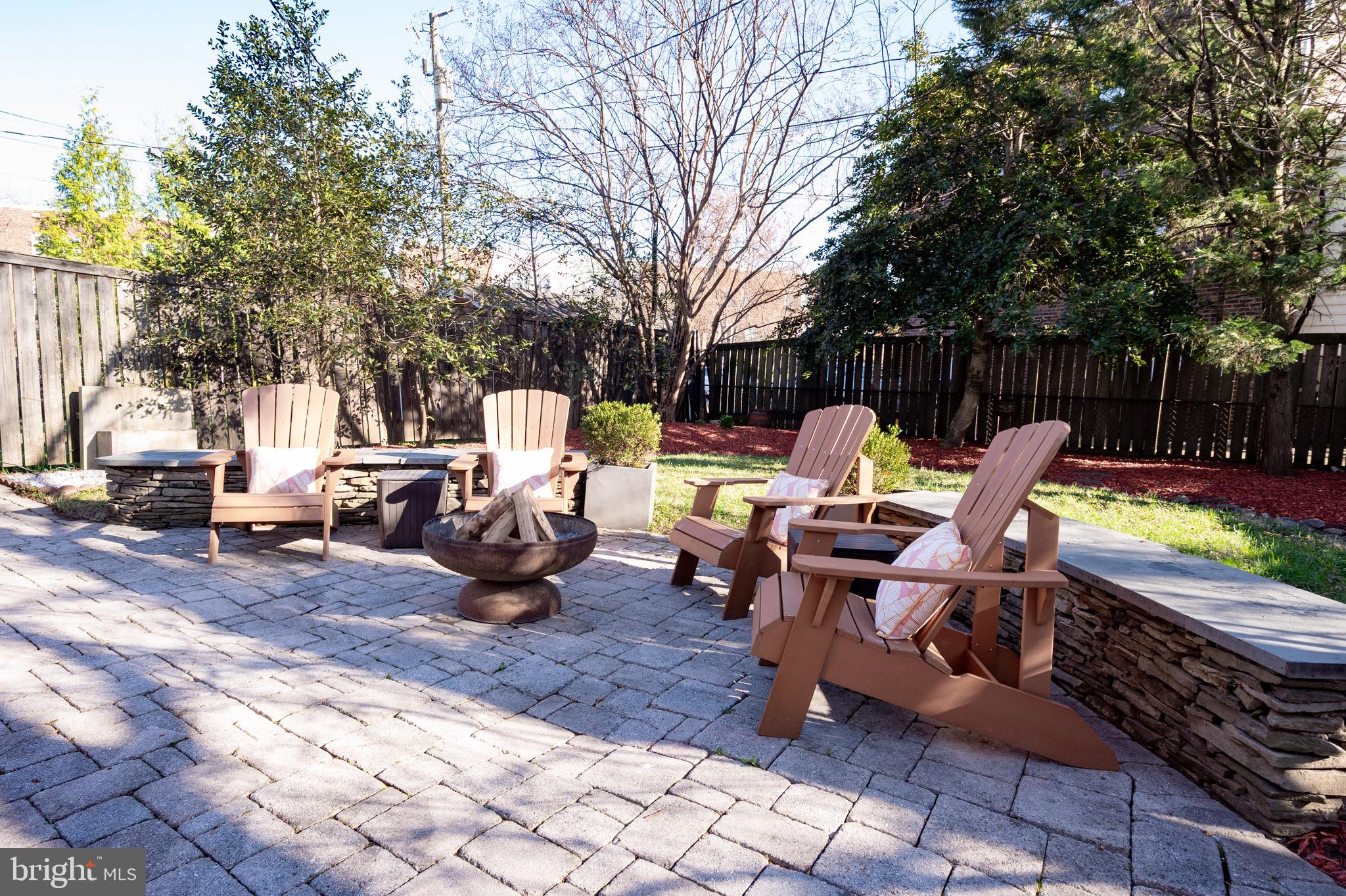 ROSEMONT PARK - Residential