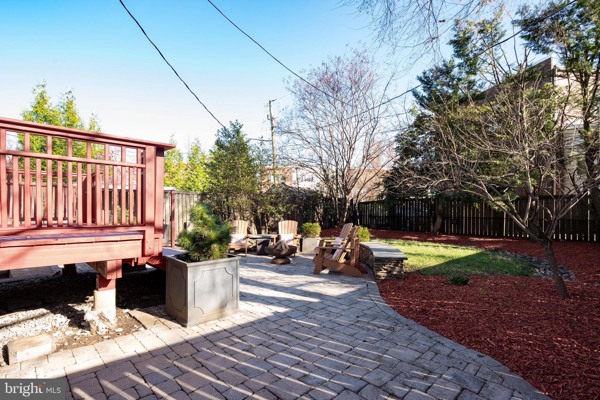 ROSEMONT PARK - Residential