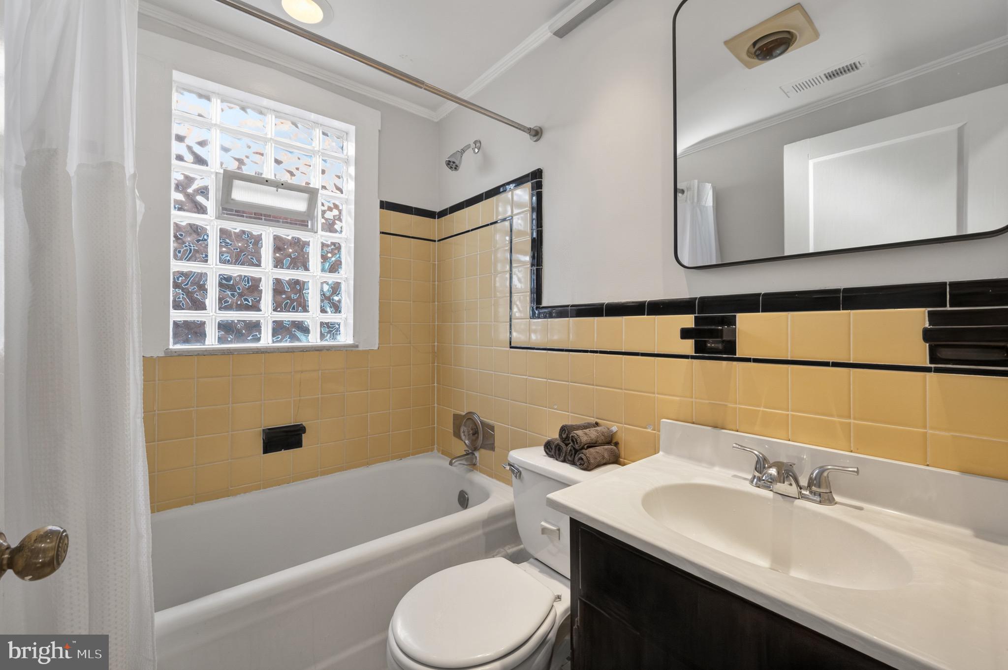 ROSEMONT PARK - Residential