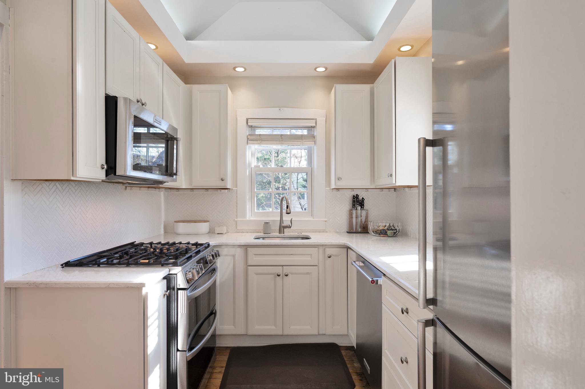 ROSEMONT PARK - Residential