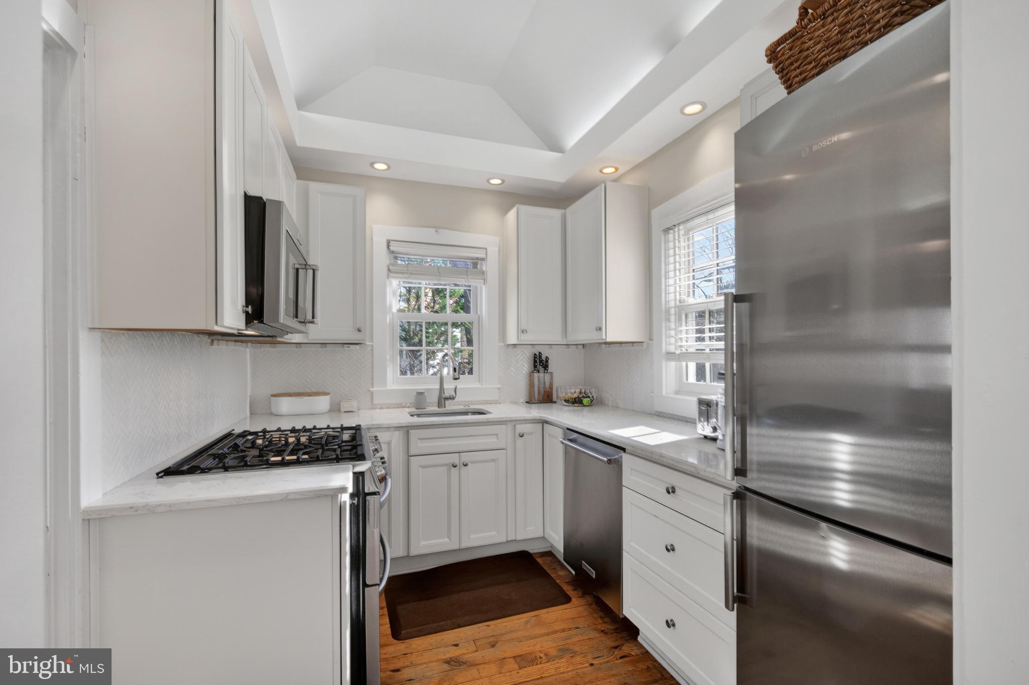 ROSEMONT PARK - Residential