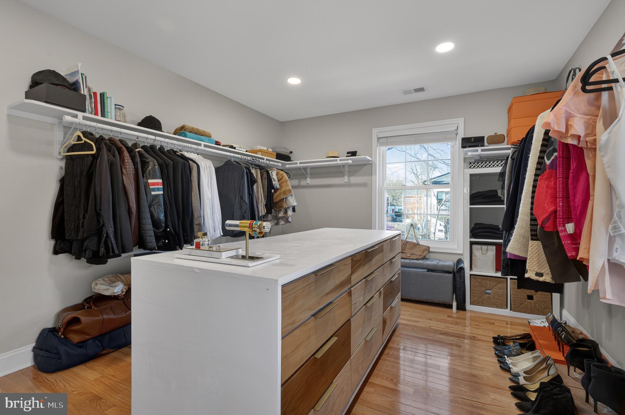 ROSEMONT PARK - Residential