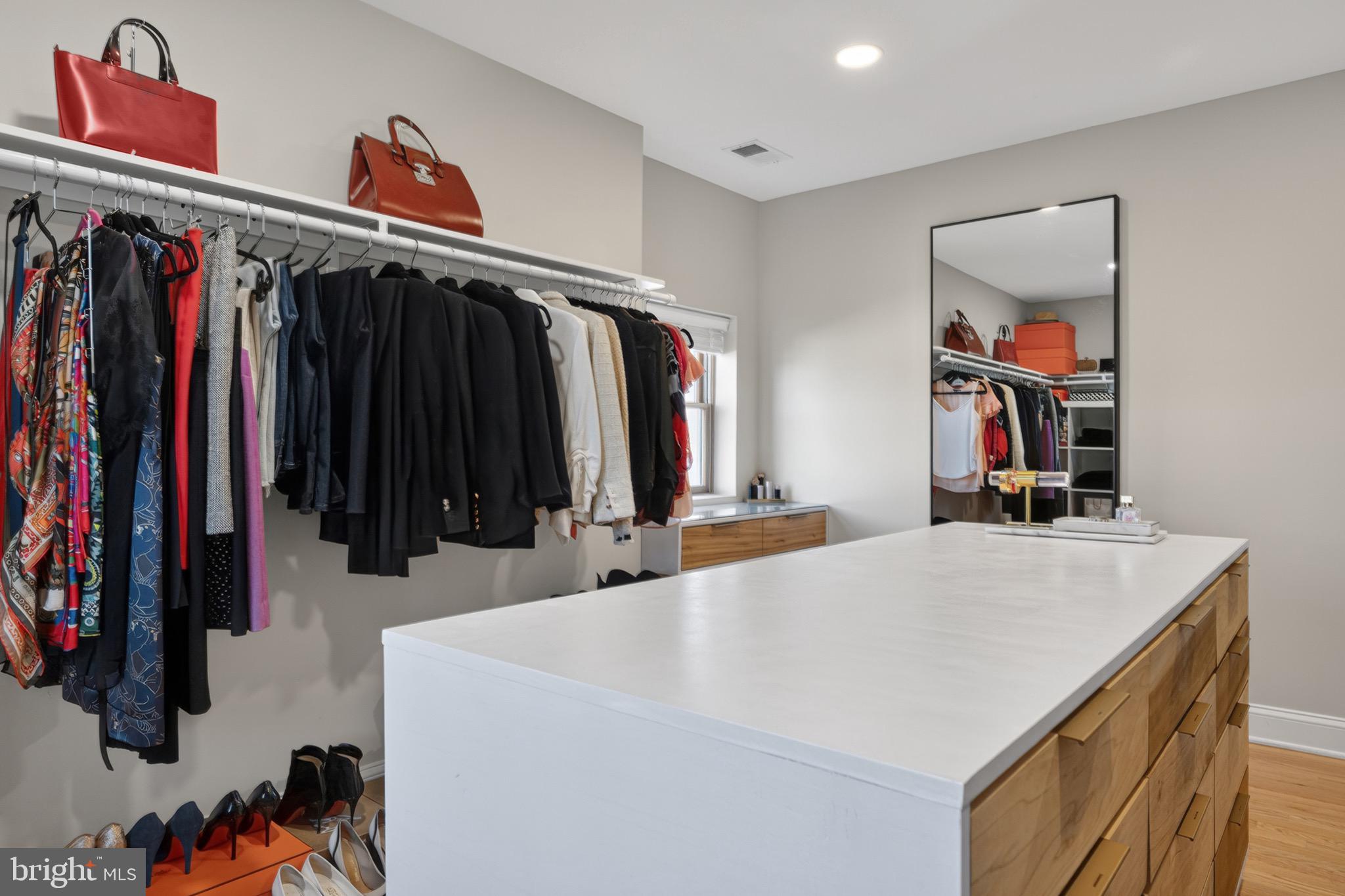 ROSEMONT PARK - Residential