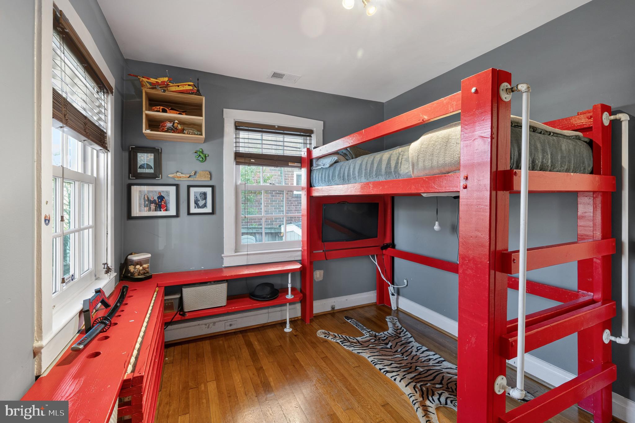 ROSEMONT PARK - Residential