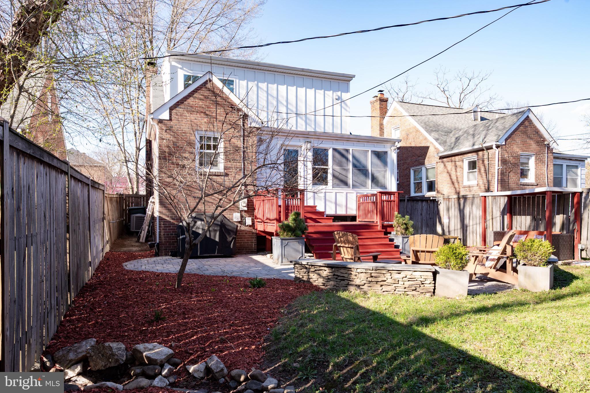 ROSEMONT PARK - Residential