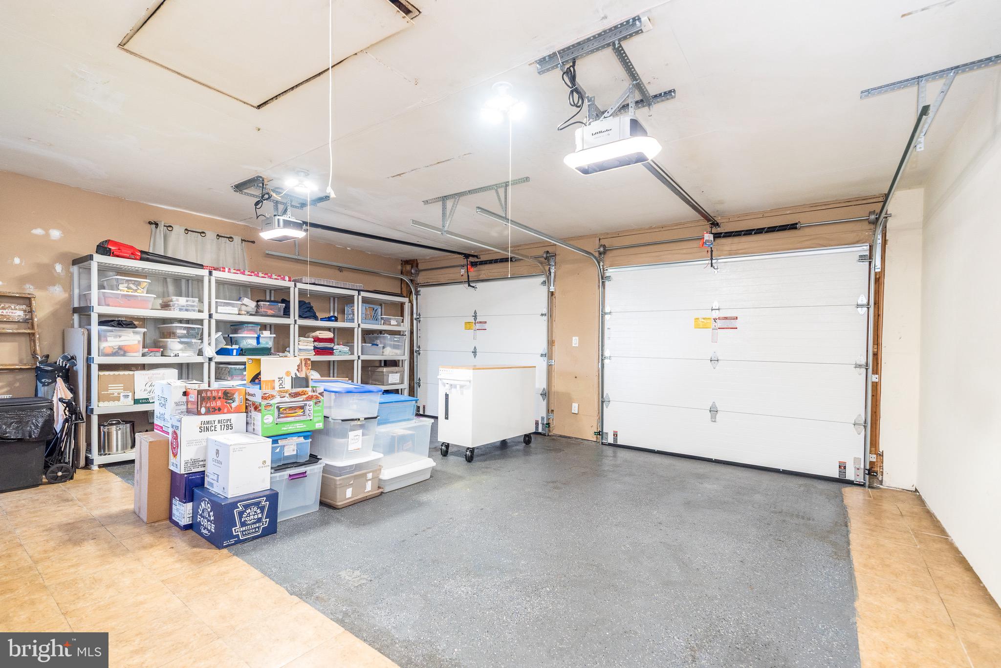 WILLOW RUN - Residential