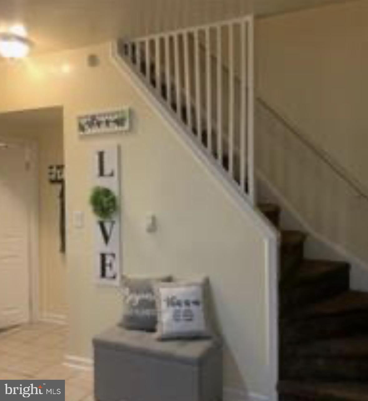 GERMANTOWN - Commercial Sale