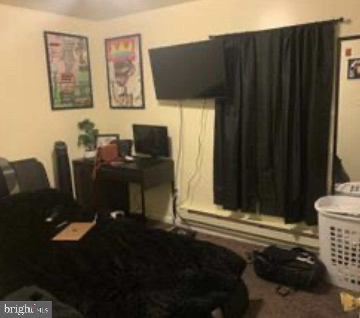 GERMANTOWN - Commercial Sale