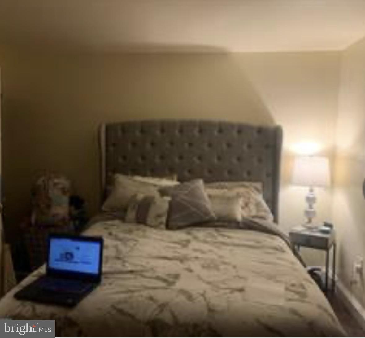 GERMANTOWN - Commercial Sale