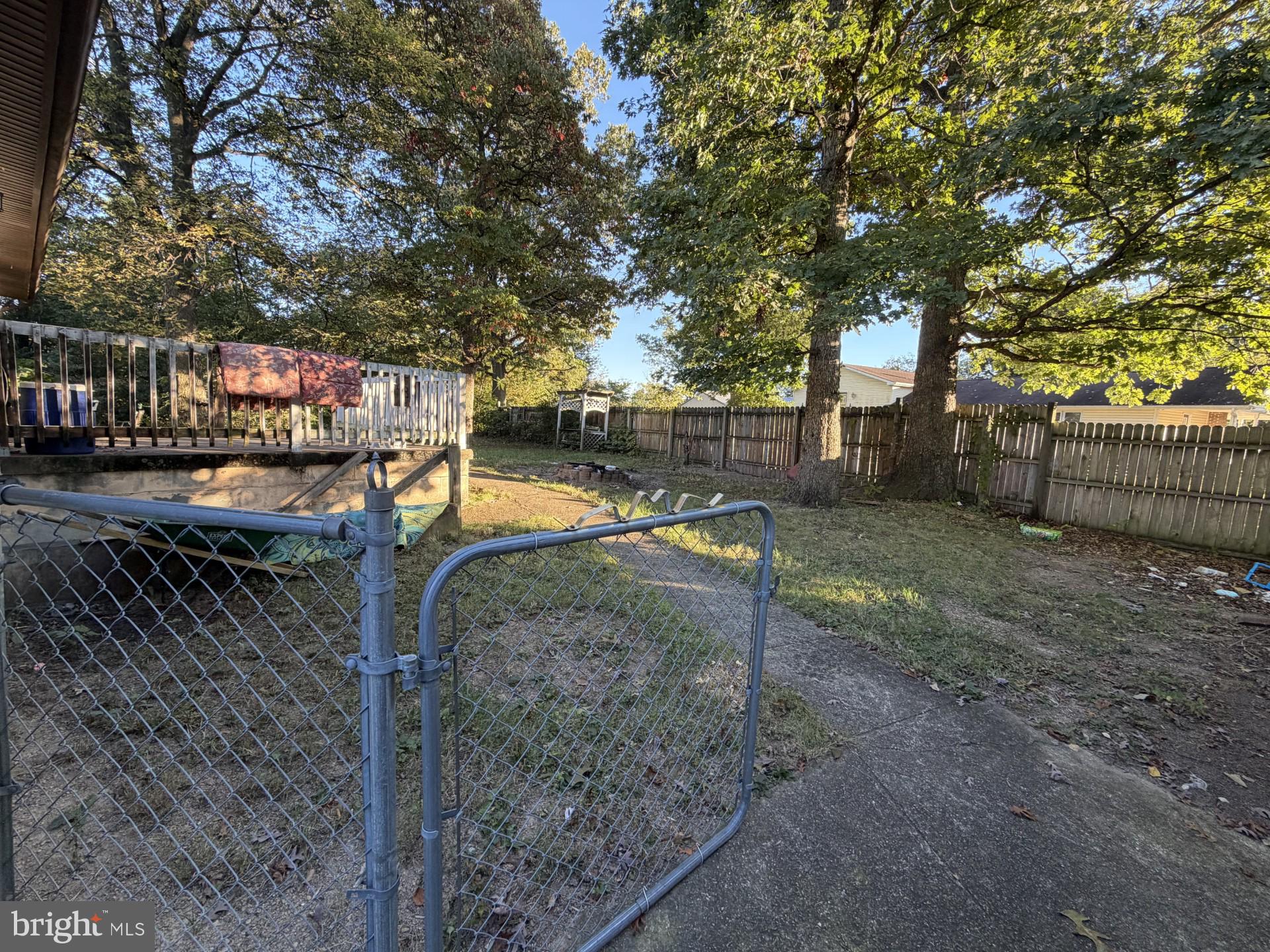 596 HANSHEW LANE