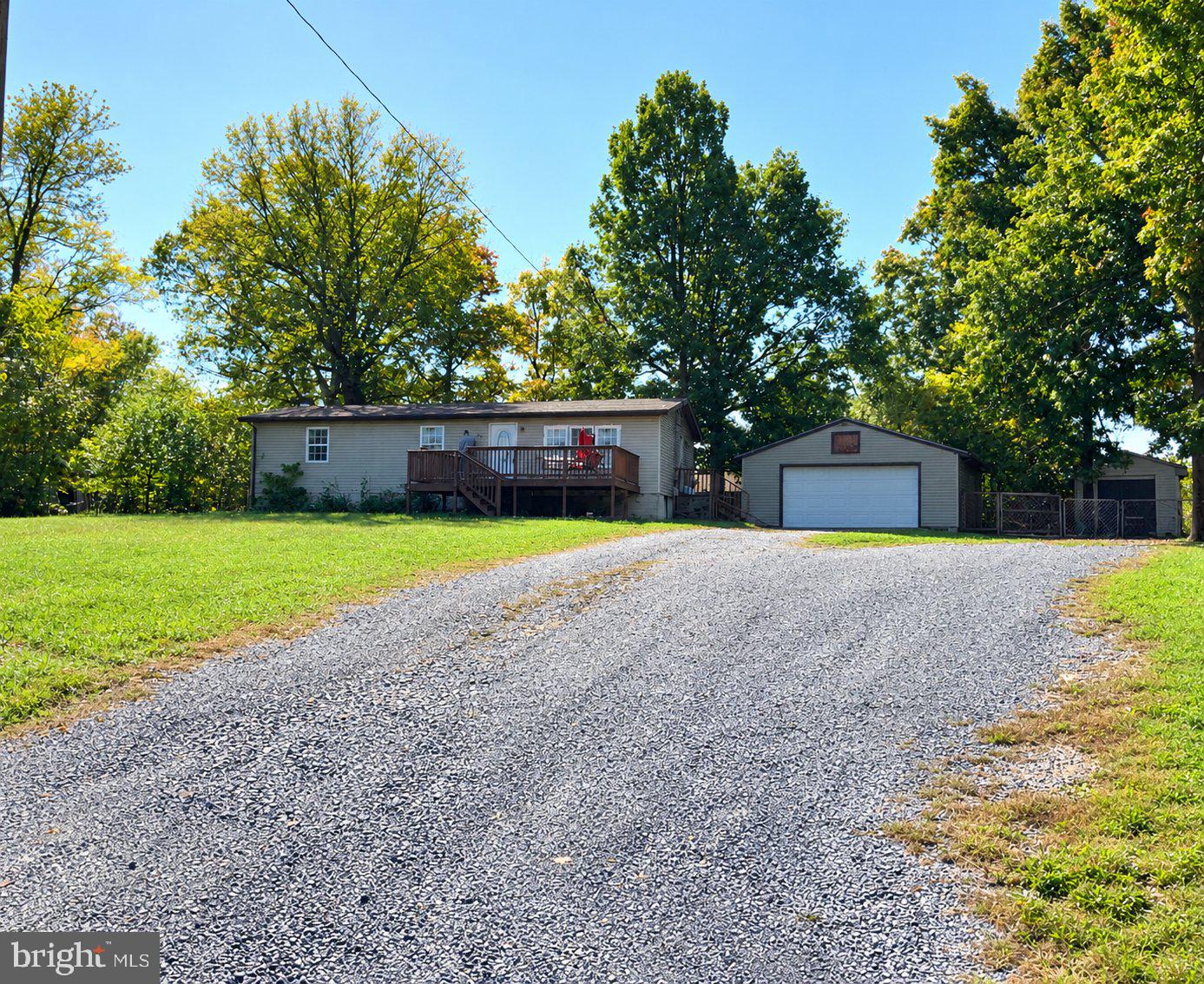 596 HANSHEW LANE