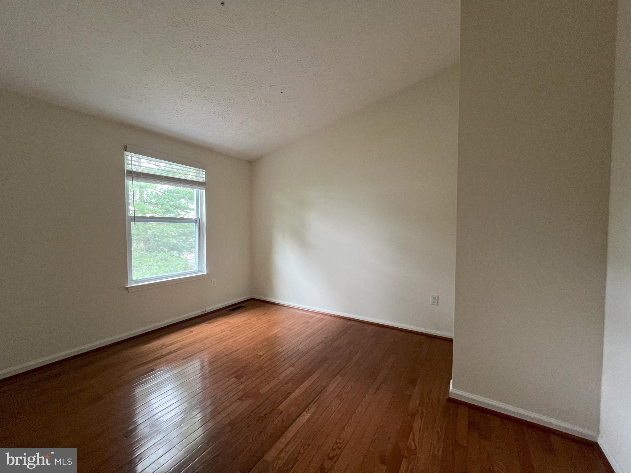 DUFIEF MILL ESTATES - Residential Lease