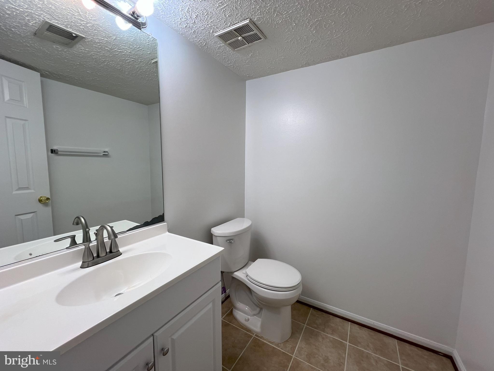 DUFIEF MILL ESTATES - Residential Lease