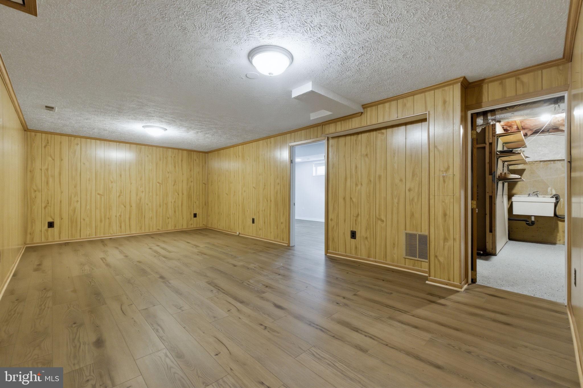 NORTH SPRINGFIELD PARK - Residential