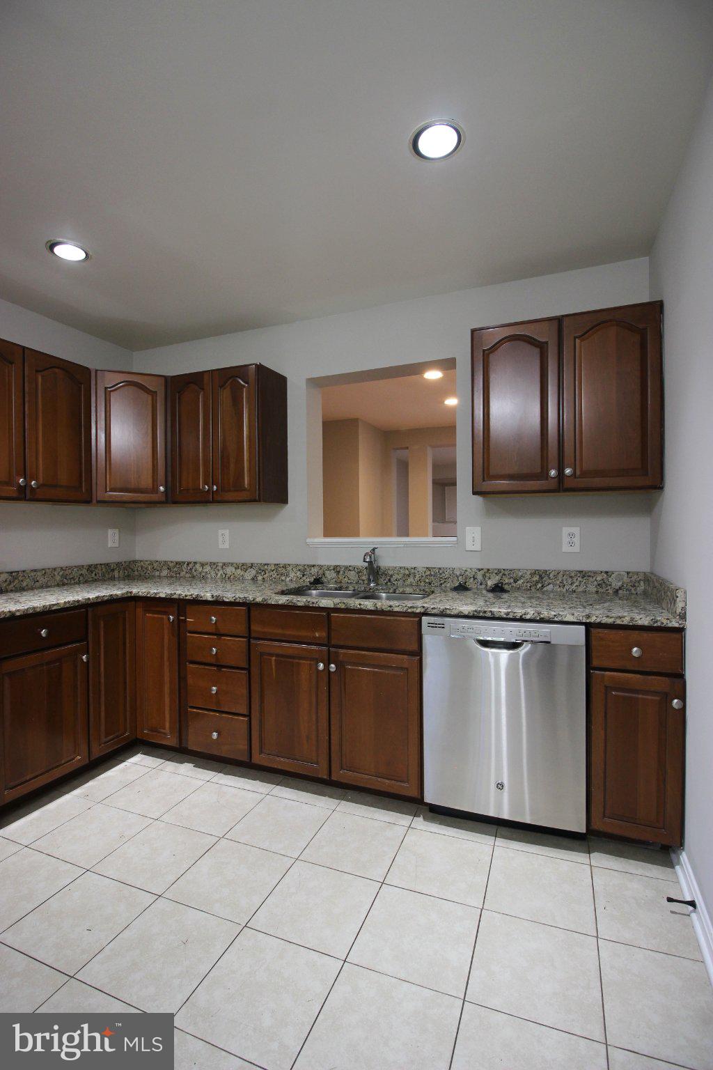12058 EDGEMERE CIRCLE