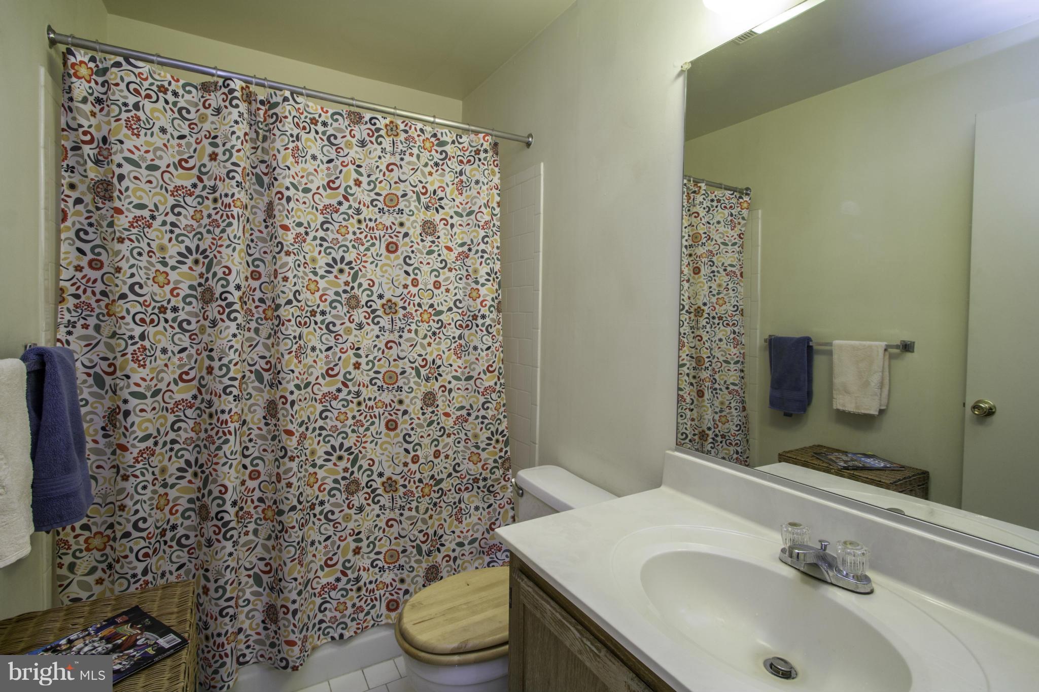 CASTLE HARBOUR CONDO - Residential